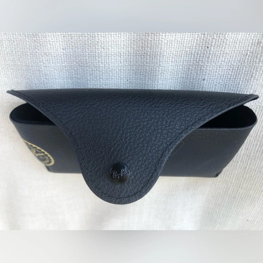 Ray Ban Aviator Sunglass  Protective Case And Cleaning Cloth Black EUC
